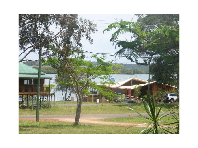 26 Patterson St, Russell Island QLD 4184