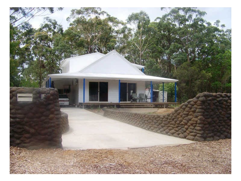 63 Bradman St, Russell Island QLD 4184