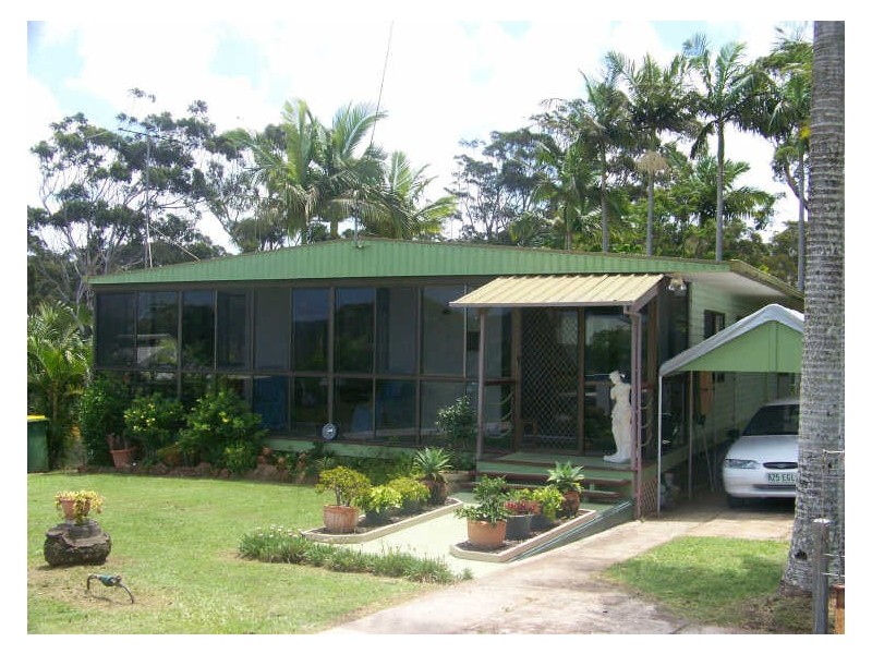 6 Yacht St, Russell Island QLD 4184