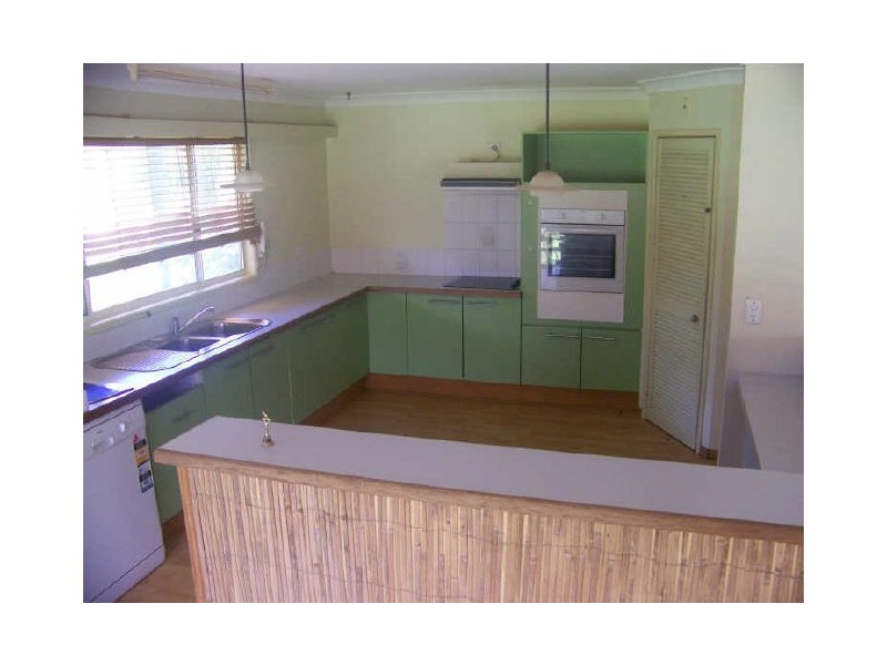 7 Richardson St, Russell Island QLD 4184