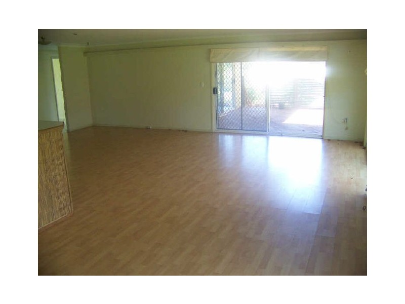 7 Richardson St, Russell Island QLD 4184