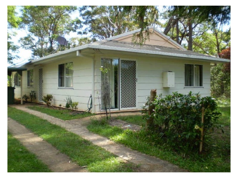 4 Phillips Rd, Russell Island QLD 4184
