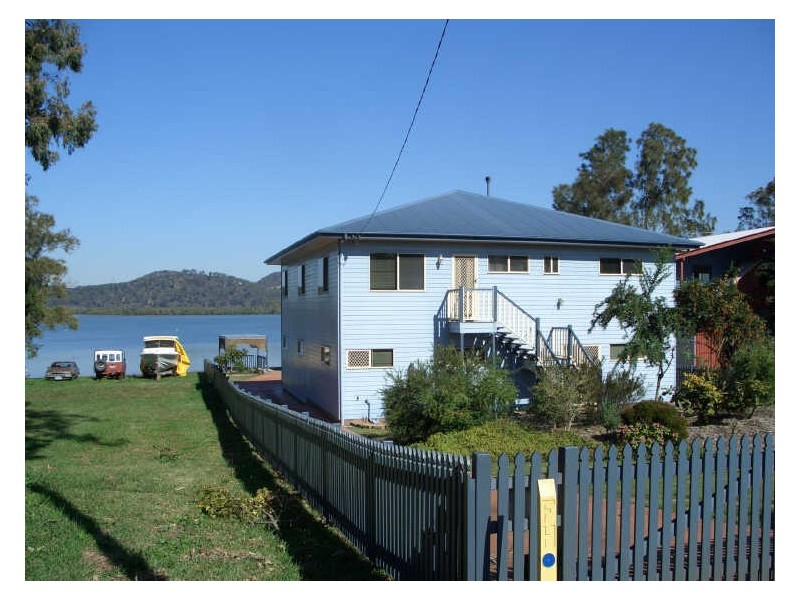 30 Emerson St, Russell Island QLD 4184