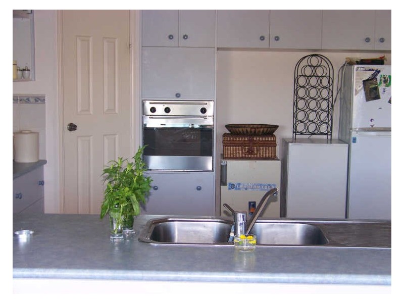 30 Emerson St, Russell Island QLD 4184