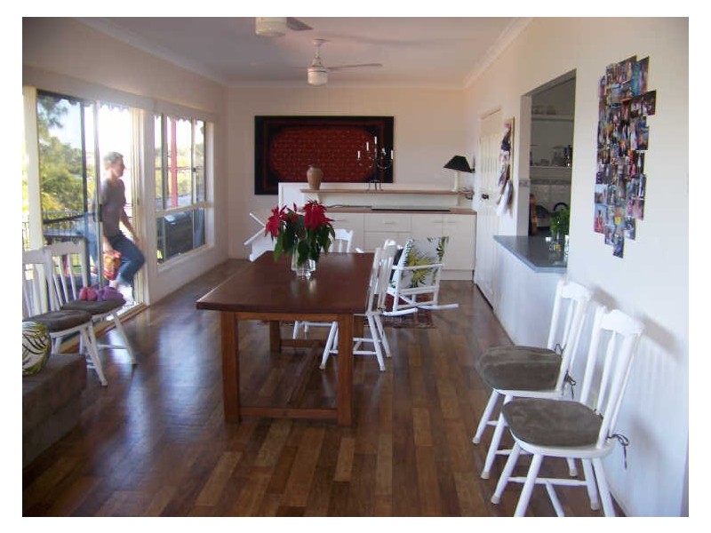 30 Emerson St, Russell Island QLD 4184