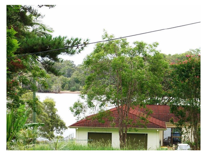 12 Bayview Rd, Russell Island QLD 4184