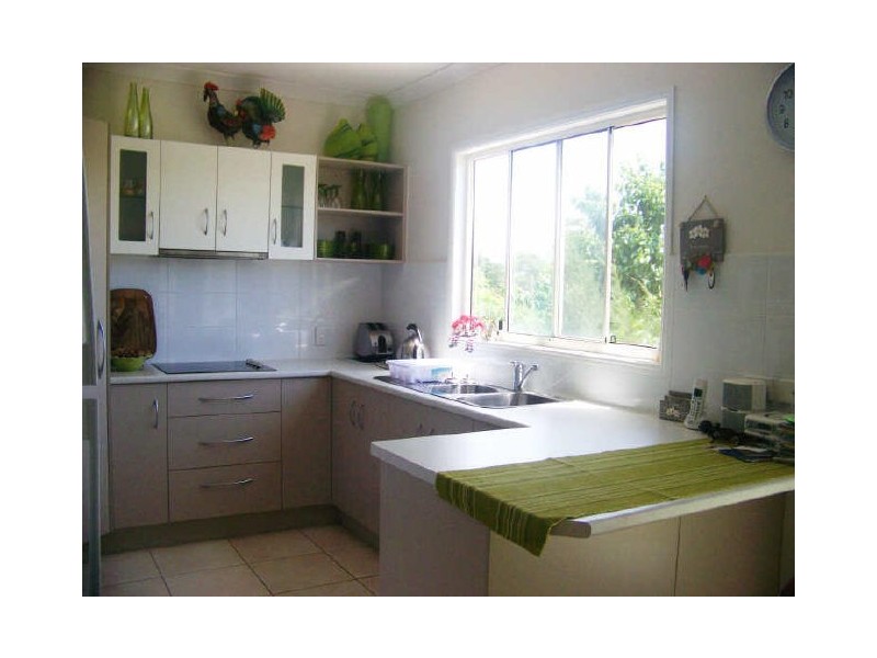 17 Jackson Rd, Russell Island QLD 4184