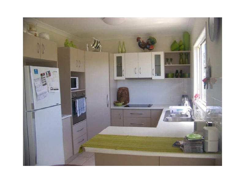 17 Jackson Rd, Russell Island QLD 4184