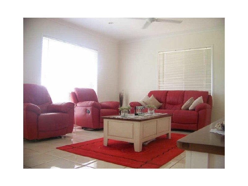 17 Jackson Rd, Russell Island QLD 4184