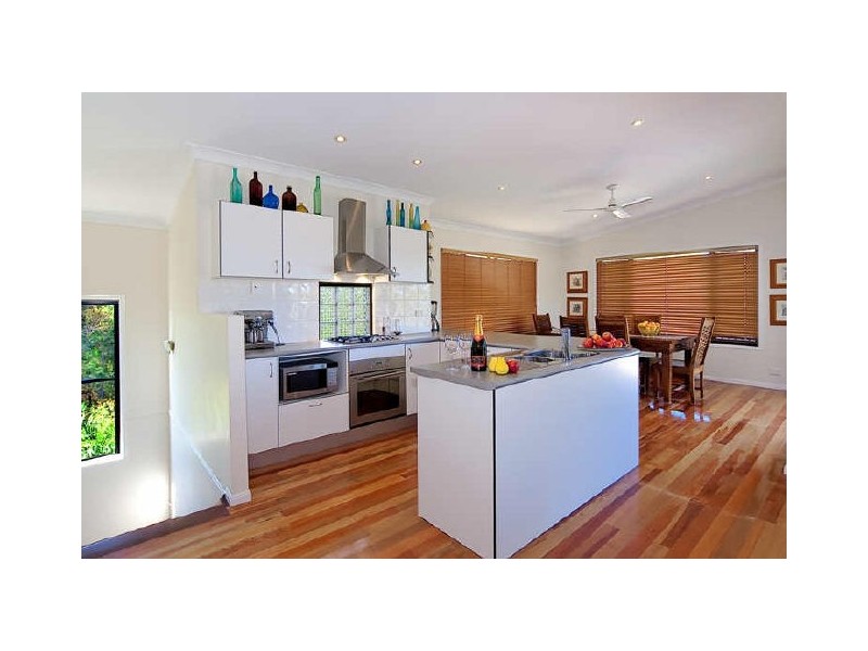 91 Highland Ridge Rd, Russell Island QLD 4184