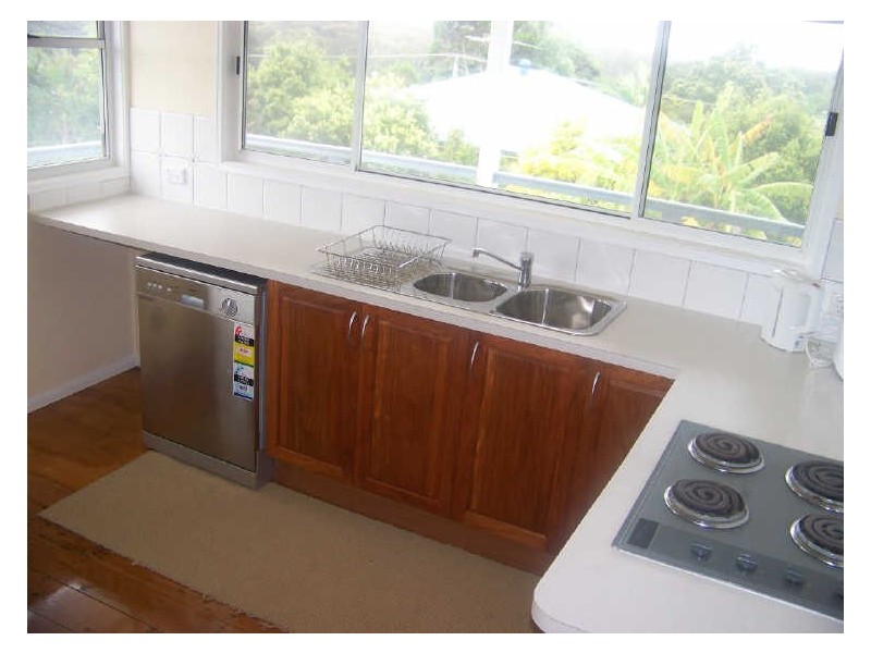 21 Highland St, Russell Island QLD 4184