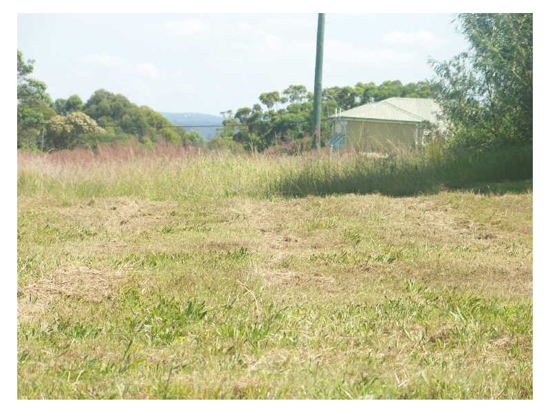 4 Carnation Dve, Russell Island QLD 4184