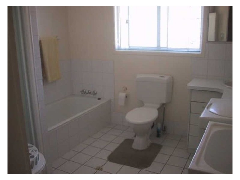 48 Tenanne St, Russell Island QLD 4184