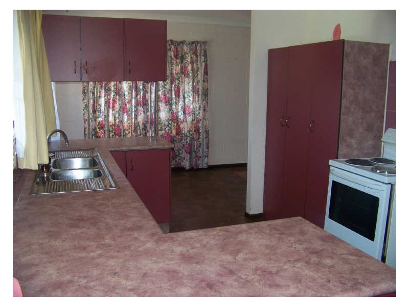 12 Carnation St, Russell Island QLD 4184