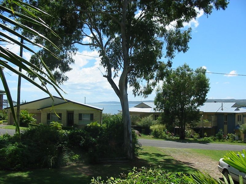 38 Bay Drive, Russell Island QLD 4184