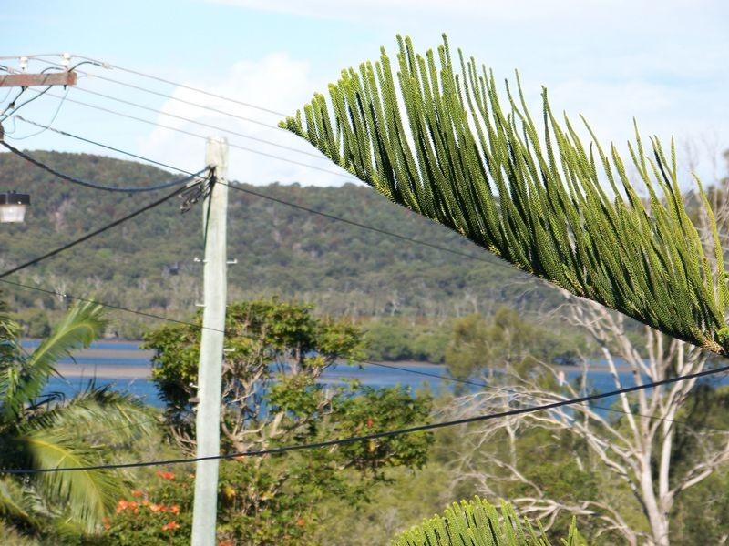 6 Aquamrine Ave, Russell Island QLD 4184
