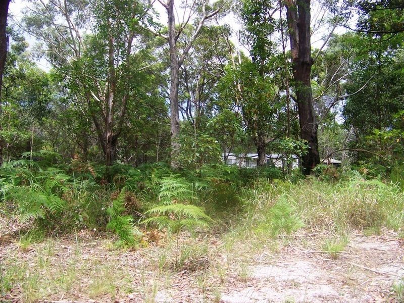 11 Glenfield Ave, Russell Island QLD 4184