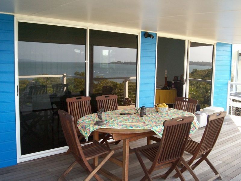 27 Bay Drive, Russell Island QLD 4184