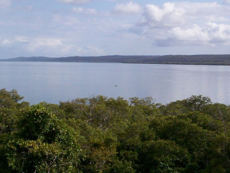 27 Bay Drive, Russell Island QLD 4184