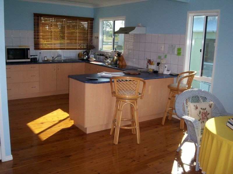 27 Bay Drive, Russell Island QLD 4184