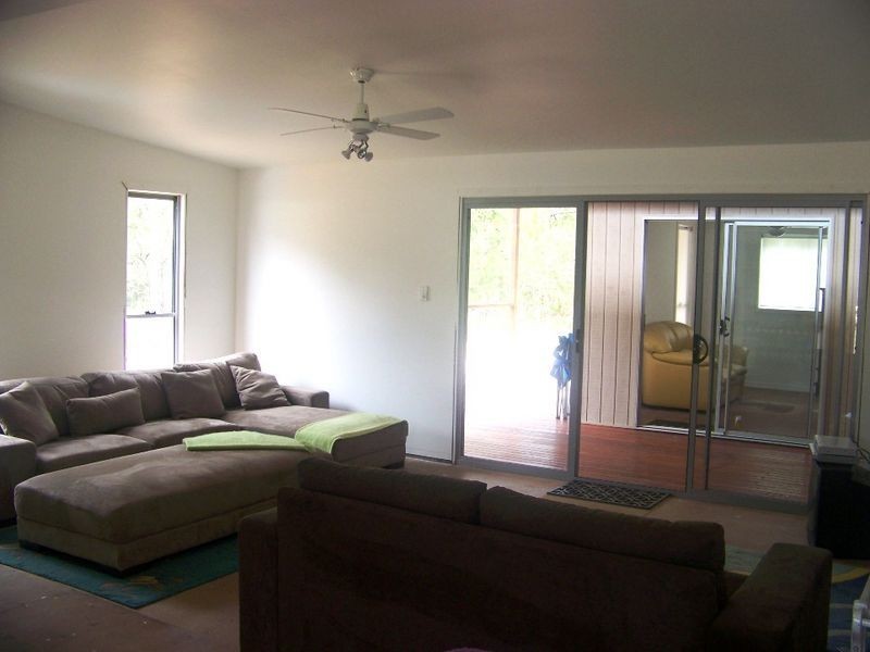 2 Billambang St, Russell Island QLD 4184