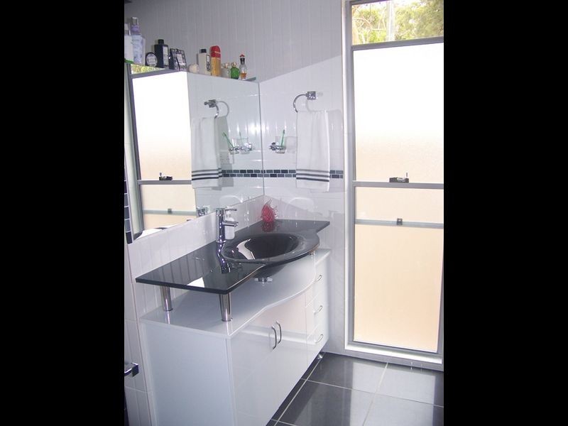 2 Billambang St, Russell Island QLD 4184