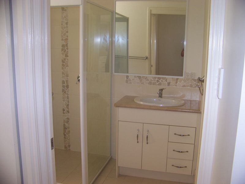 17 Deenya Pde, Russell Island QLD 4184