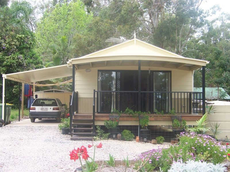 17 Deenya Pde, Russell Island QLD 4184