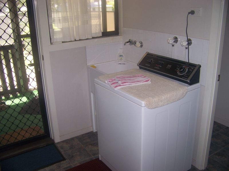 17 Rossi Av, Russell Island QLD 4184