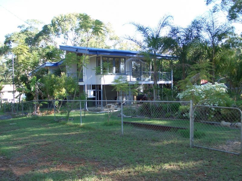 4 Pearl St, Russell Island QLD 4184