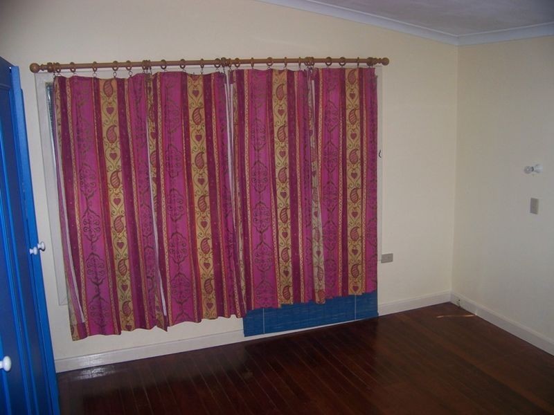 4 Pearl St, Russell Island QLD 4184