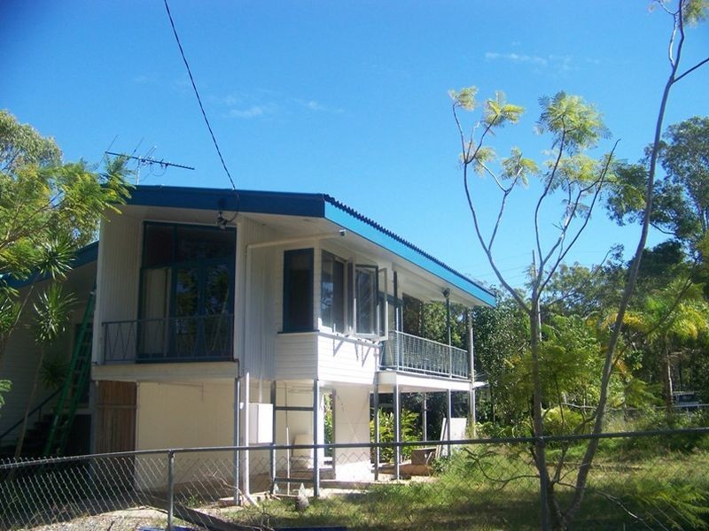 4 Pearl St, Russell Island QLD 4184