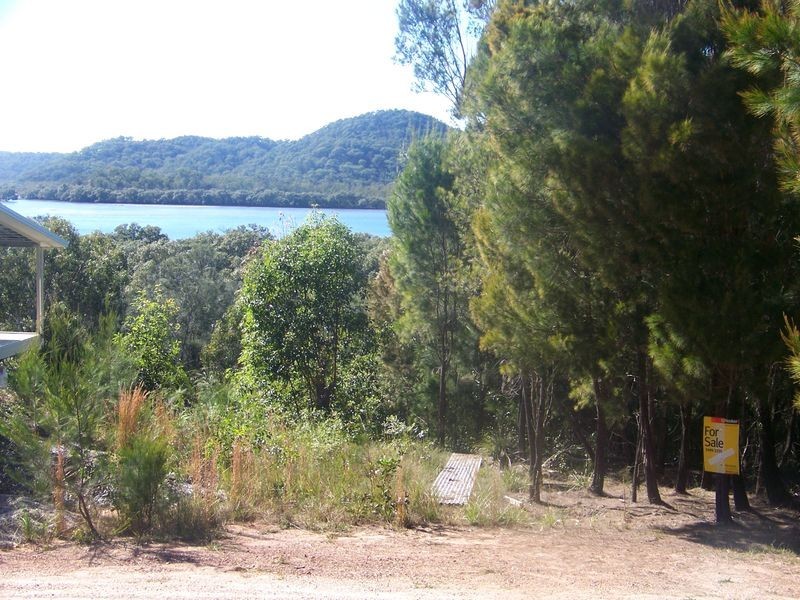 31 Aquamarine Ave, Russell Island QLD 4184