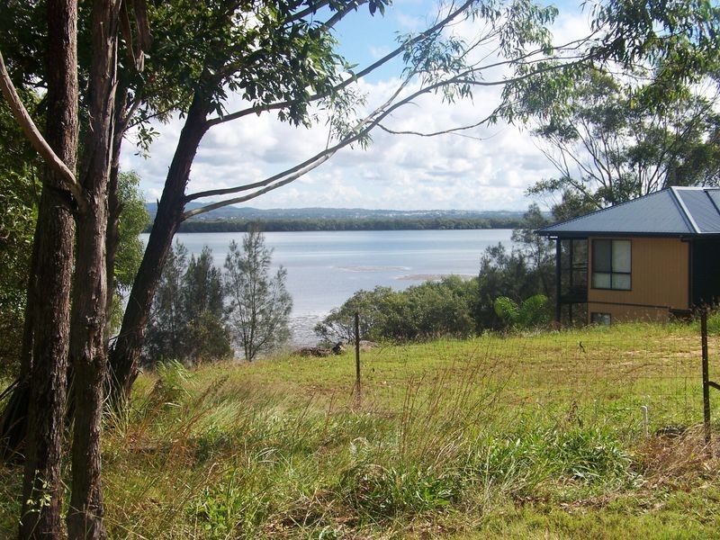 45 Deenya Pde, Russell Island QLD 4184