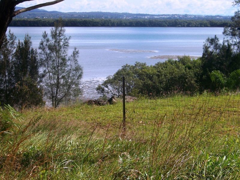 41 Deenya Pde, Russell Island QLD 4184