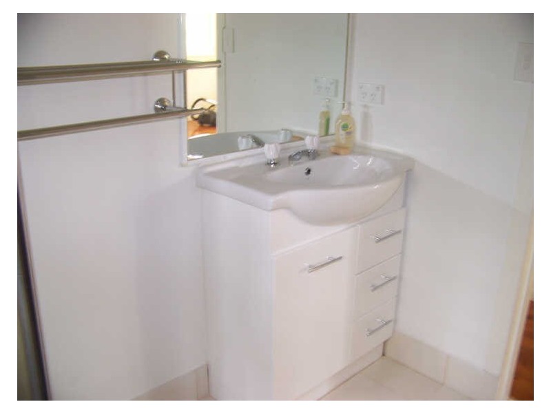 1 Billambang, Russell Island QLD 4184