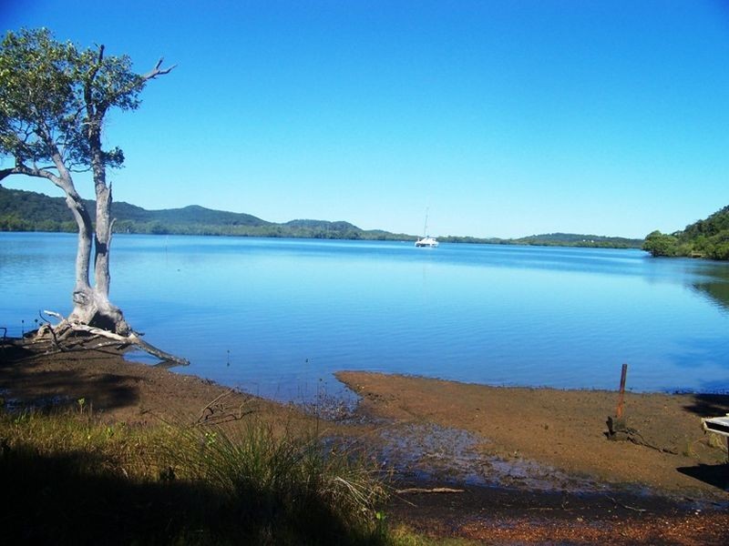 32 Oasis Dve, Russell Island QLD 4184