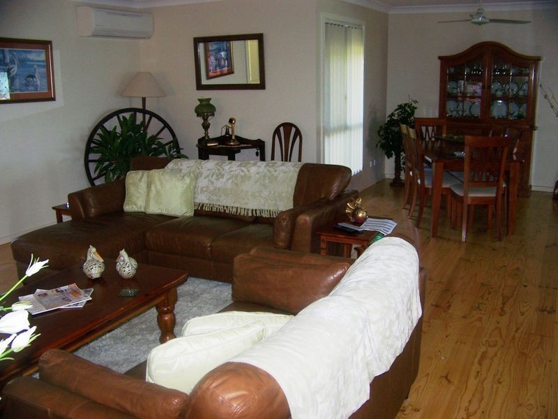 65 Bangalow St, Russell Island QLD 4184