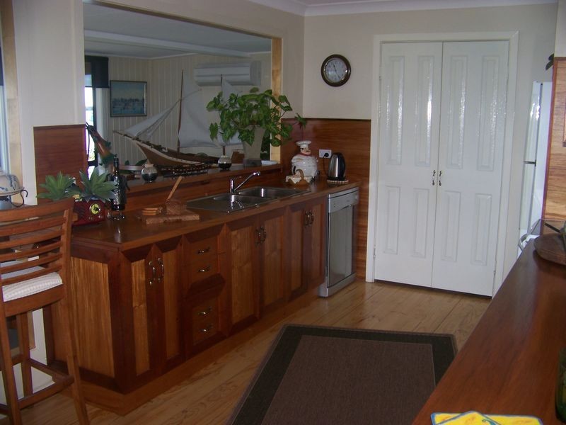 65 Bangalow St, Russell Island QLD 4184