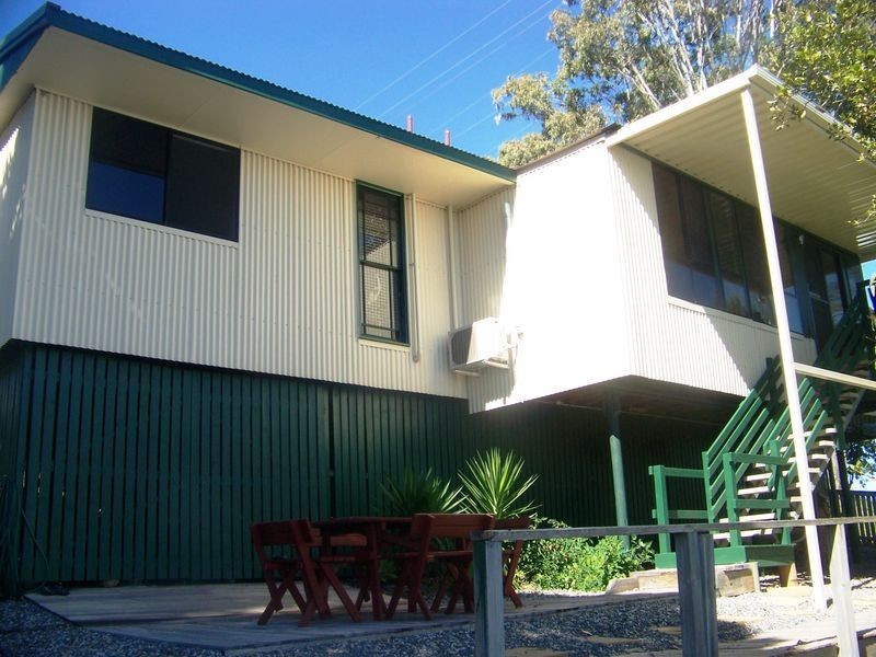 65 Bangalow St, Russell Island QLD 4184