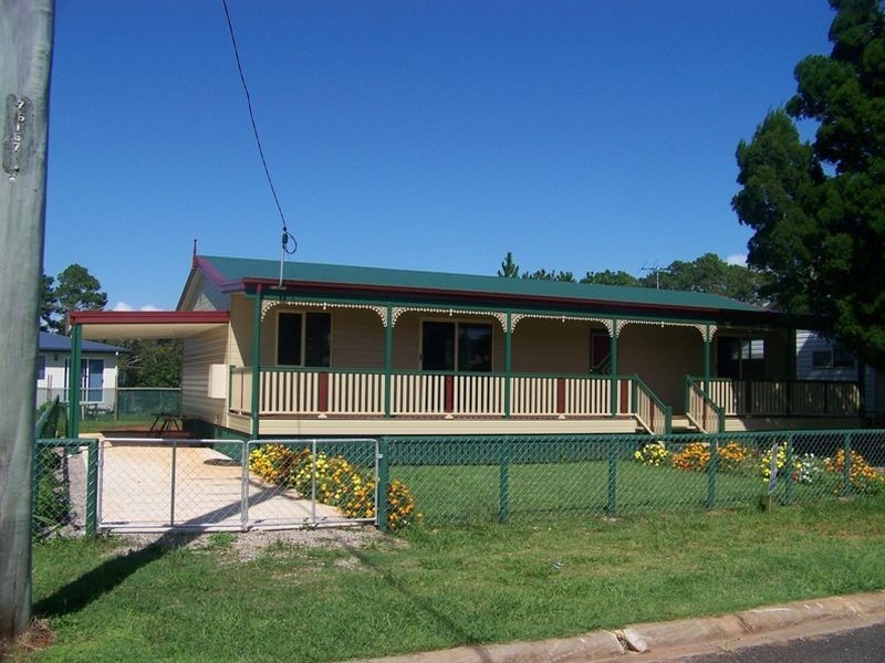 8 Titala St, Russell Island QLD 4184