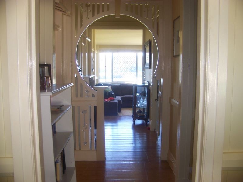 4 Leichhardt Tce, Russell Island QLD 4184