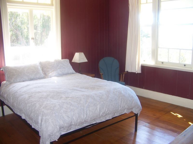 4 Leichhardt Tce, Russell Island QLD 4184