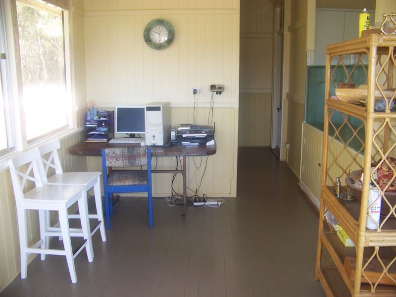 4 Leichhardt Tce, Russell Island QLD 4184