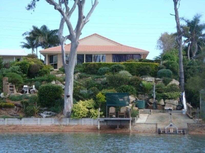 86 canaipa point, Russell Island QLD 4184