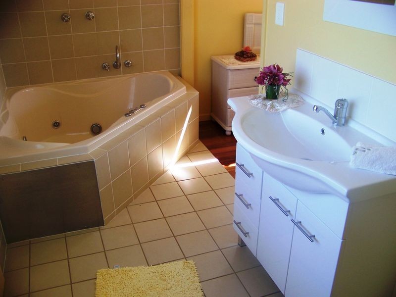 31 Canaipa Point Dve, Russell Island QLD 4184