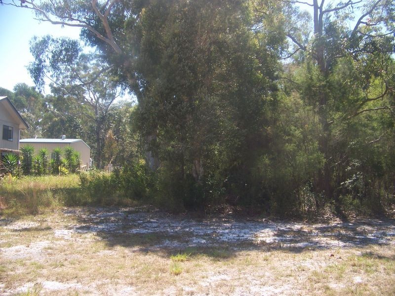 15 Magnolia St, Russell Island QLD 4184
