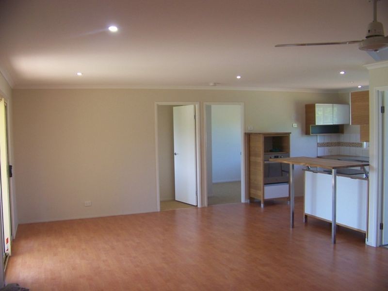 8 Titala St, Russell Island QLD 4184