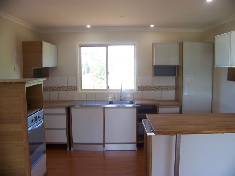 8 Titala St, Russell Island QLD 4184