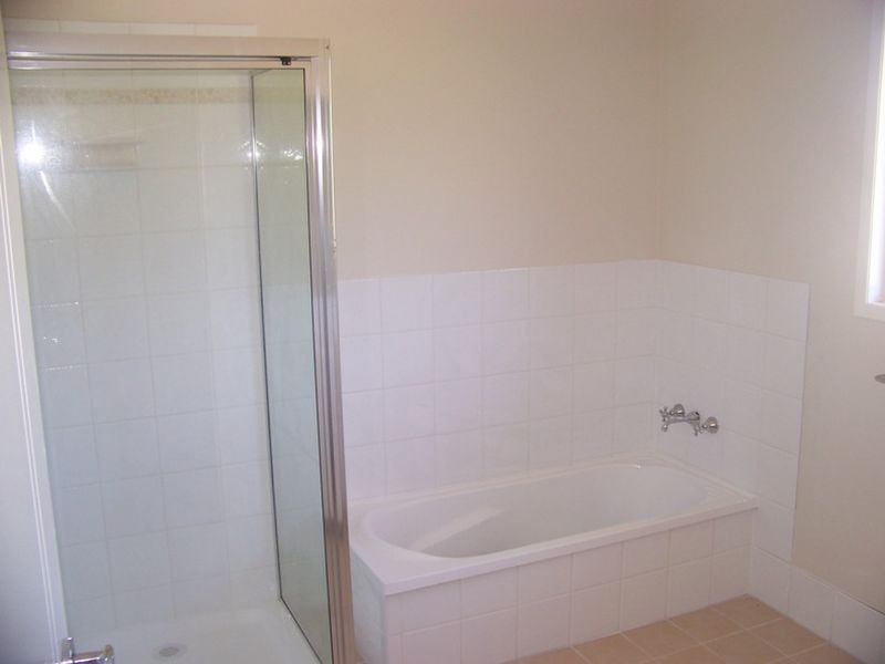 8 Titala St, Russell Island QLD 4184